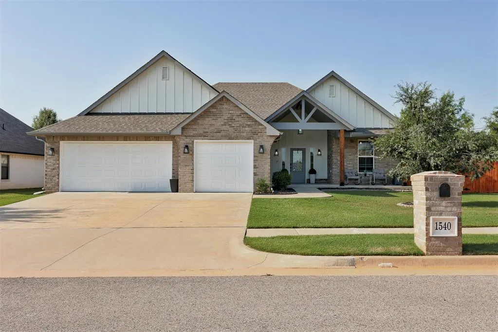Front exterior — 1540 NW 17th Place, Newcastle, OK 73065