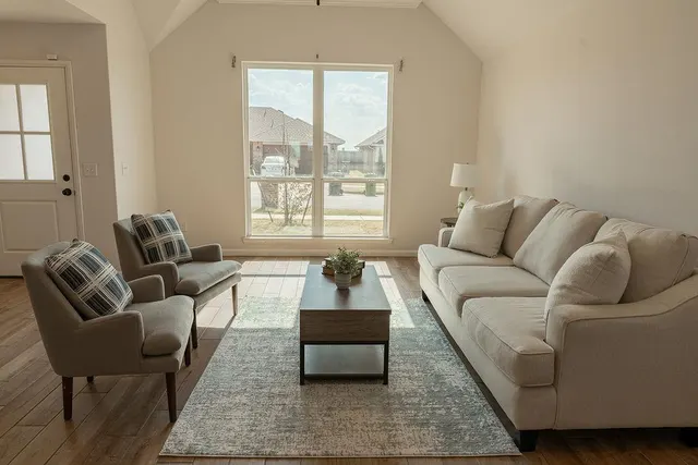 Photo 5 — 18340 Autumn Grove Drive, Edmond, OK 73012