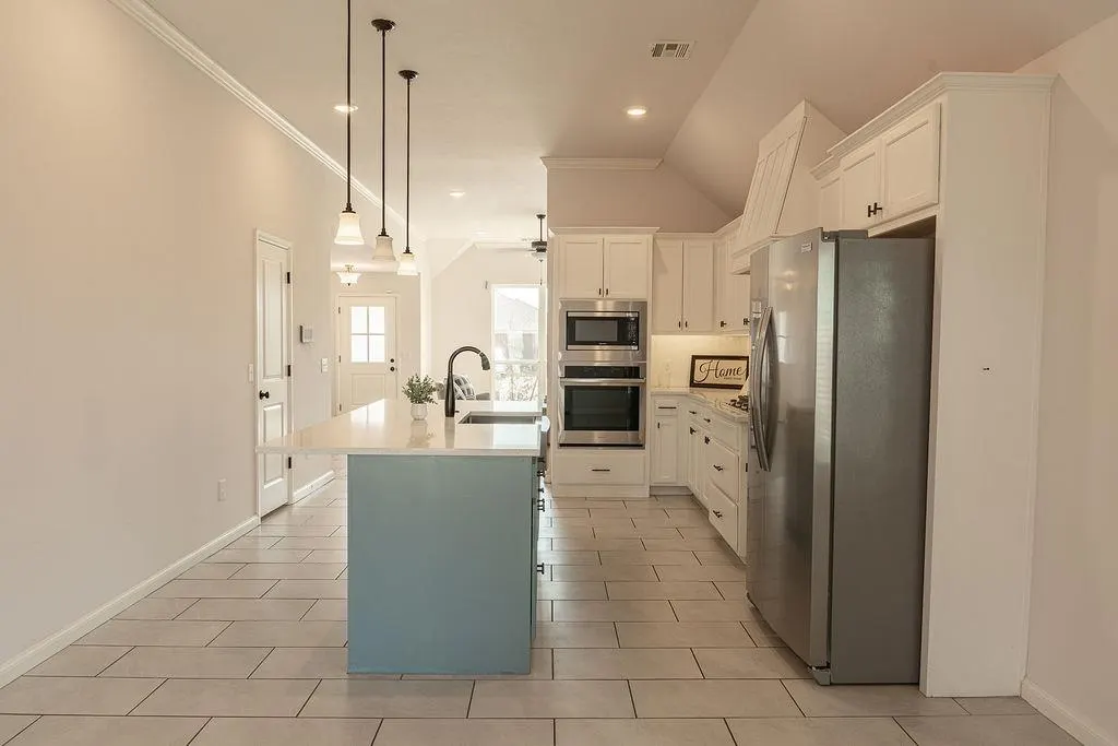 Photo 12 — 18340 Autumn Grove Drive, Edmond, OK 73012