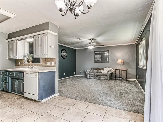 Photo 7 — 4724 Meench Drive, Oklahoma City, OK 73115