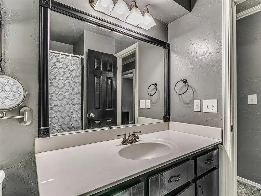 Photo 13 — 4724 Meench Drive, Oklahoma City, OK 73115