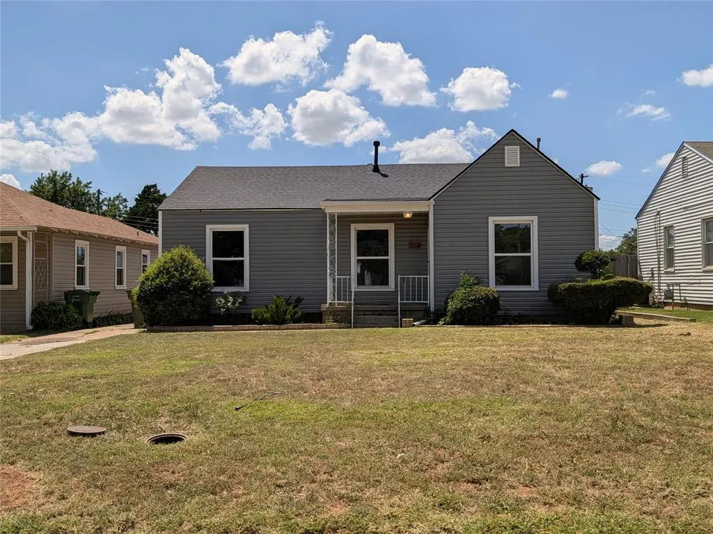 Photo 3 — 422 S 9th Street, Yukon, OK 73099