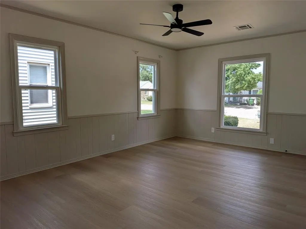 Photo 6 — 422 S 9th Street, Yukon, OK 73099
