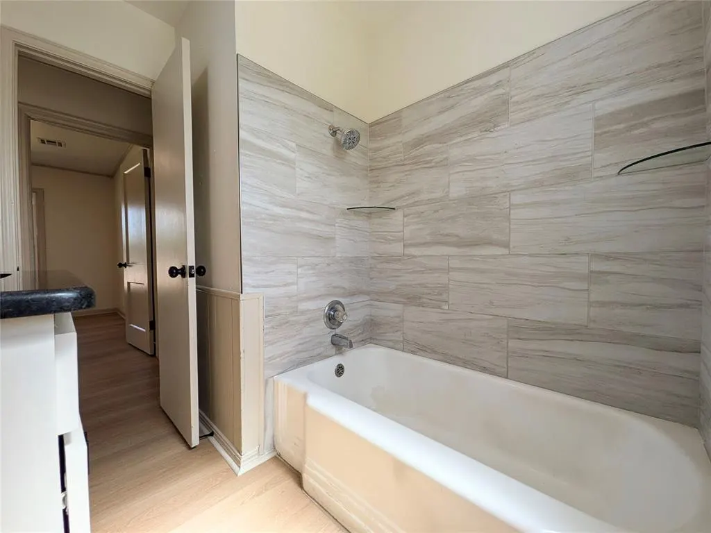 Photo 19 — 422 S 9th Street, Yukon, OK 73099