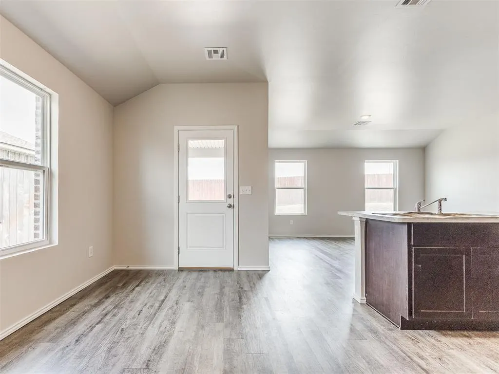 Photo 13 — 9500 Saddle Drive, Yukon, OK 73099