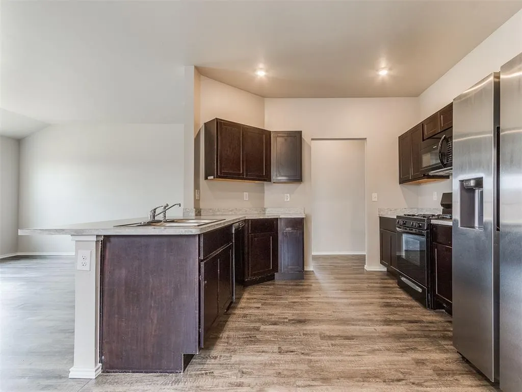 Photo 18 — 9500 Saddle Drive, Yukon, OK 73099