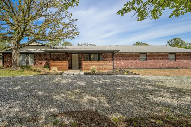 Photo 6 — 1172 Woodcrest Drive, Harrah, OK 73045