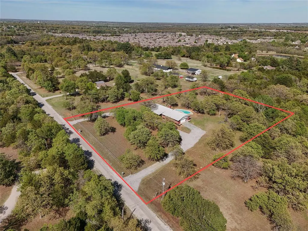 Photo 4 — 1172 Woodcrest Drive, Harrah, OK 73045