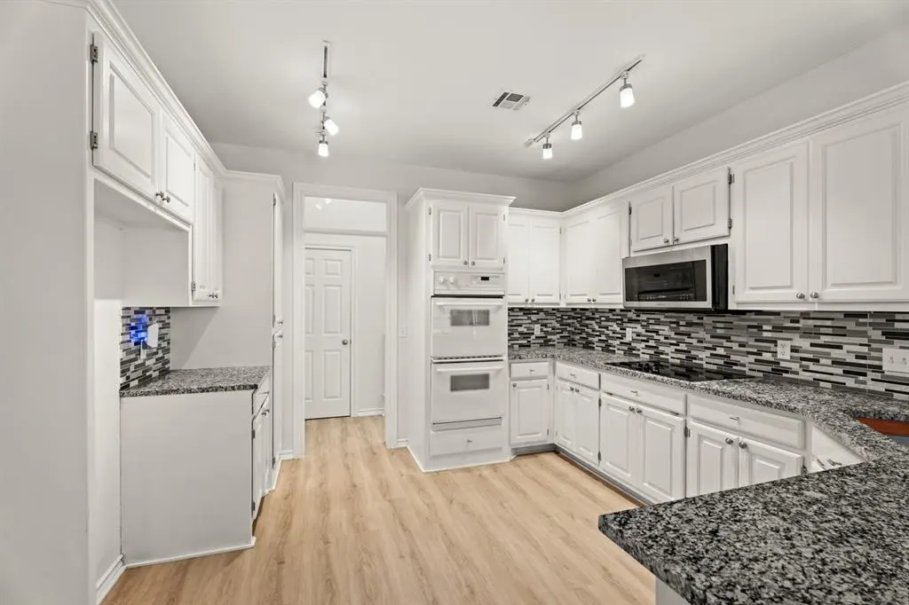 Photo 14 — 4201 Ainsley Court, Edmond, OK 73034