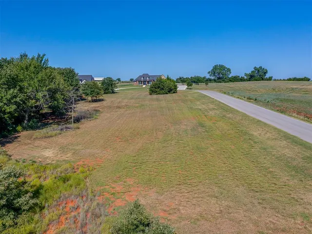 Photo 3 — 2734 Hidden Lane, Blanchard, OK 73010