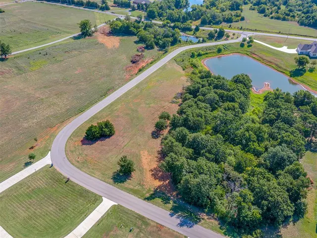 Photo 6 — 2734 Hidden Lane, Blanchard, OK 73010