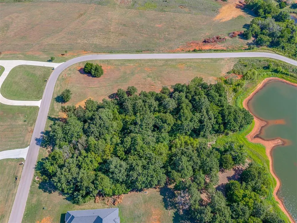 Photo 8 — 2734 Hidden Lane, Blanchard, OK 73010
