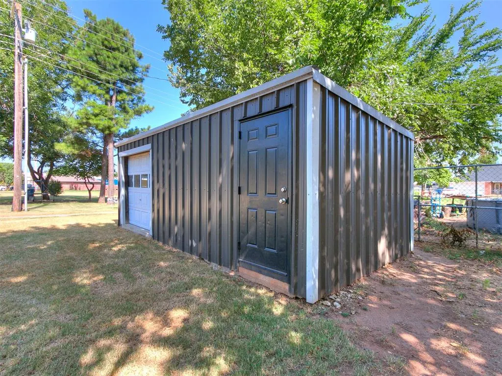 Photo 39 — 305 SE 1st Street, Tuttle, OK 73089