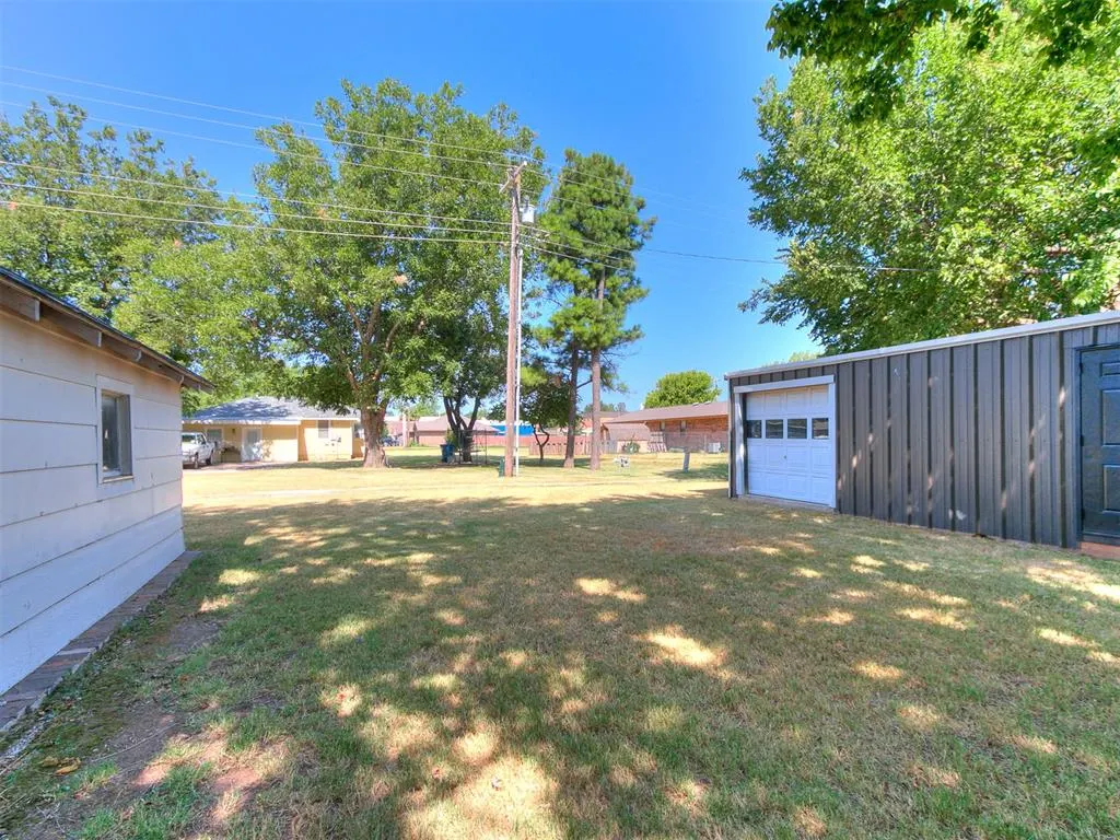 Photo 41 — 305 SE 1st Street, Tuttle, OK 73089