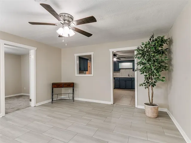 Photo 8 — 305 SE 1st Street, Tuttle, OK 73089