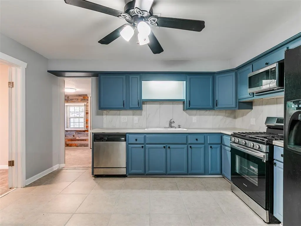 Photo 13 — 305 SE 1st Street, Tuttle, OK 73089