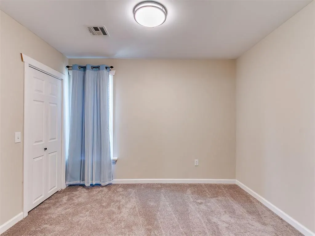 Photo 17 — 305 SE 1st Street, Tuttle, OK 73089