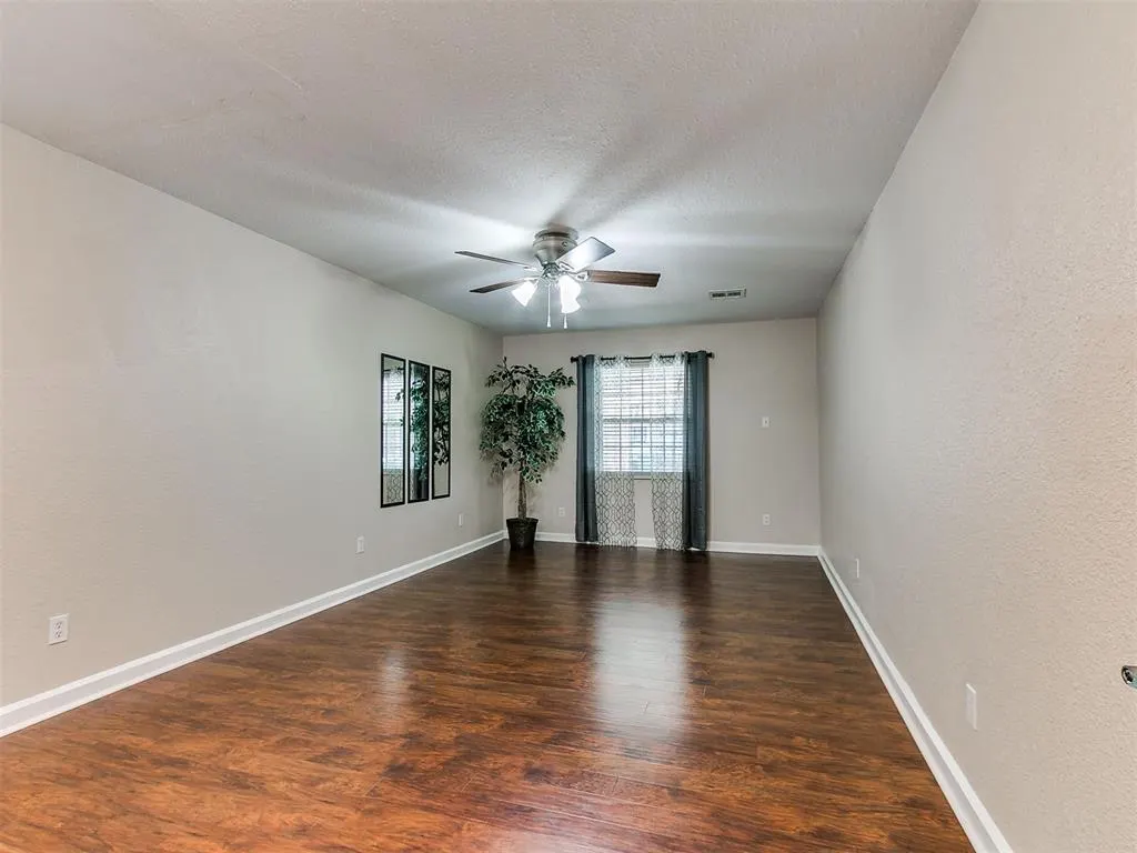 Photo 28 — 305 SE 1st Street, Tuttle, OK 73089