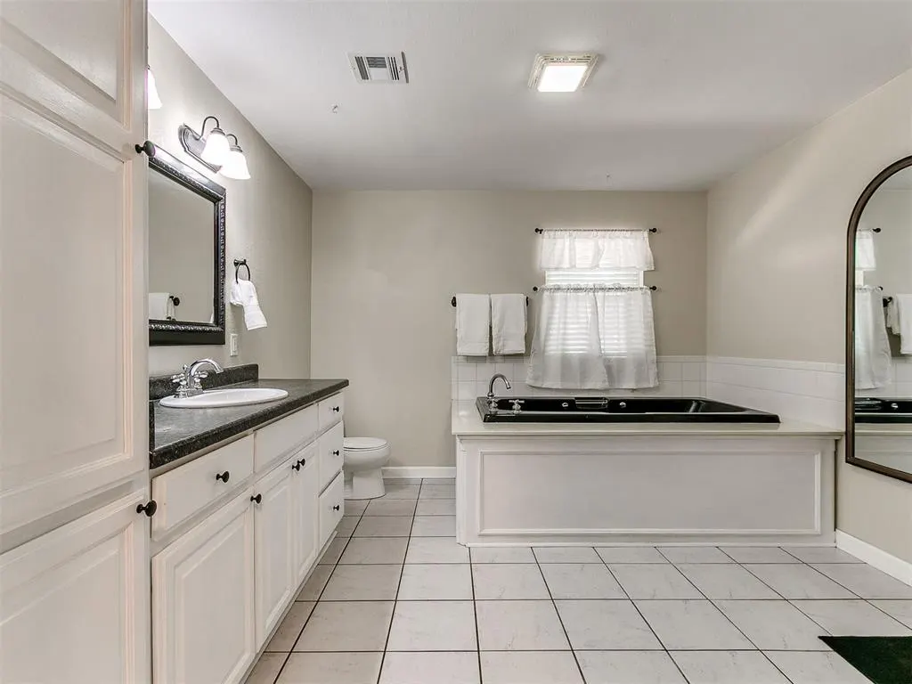 Photo 31 — 305 SE 1st Street, Tuttle, OK 73089