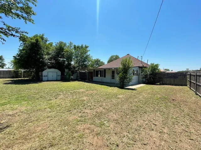 Photo 4 — 502 N Avenue B, Beaver, OK 73932