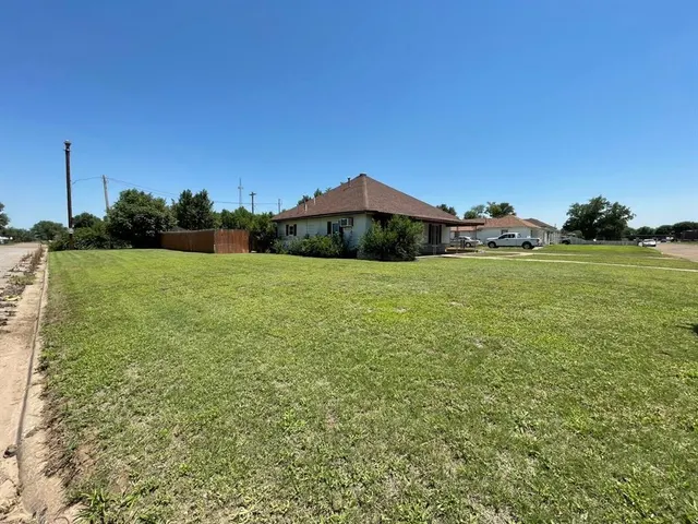 Photo 6 — 502 N Avenue B, Beaver, OK 73932