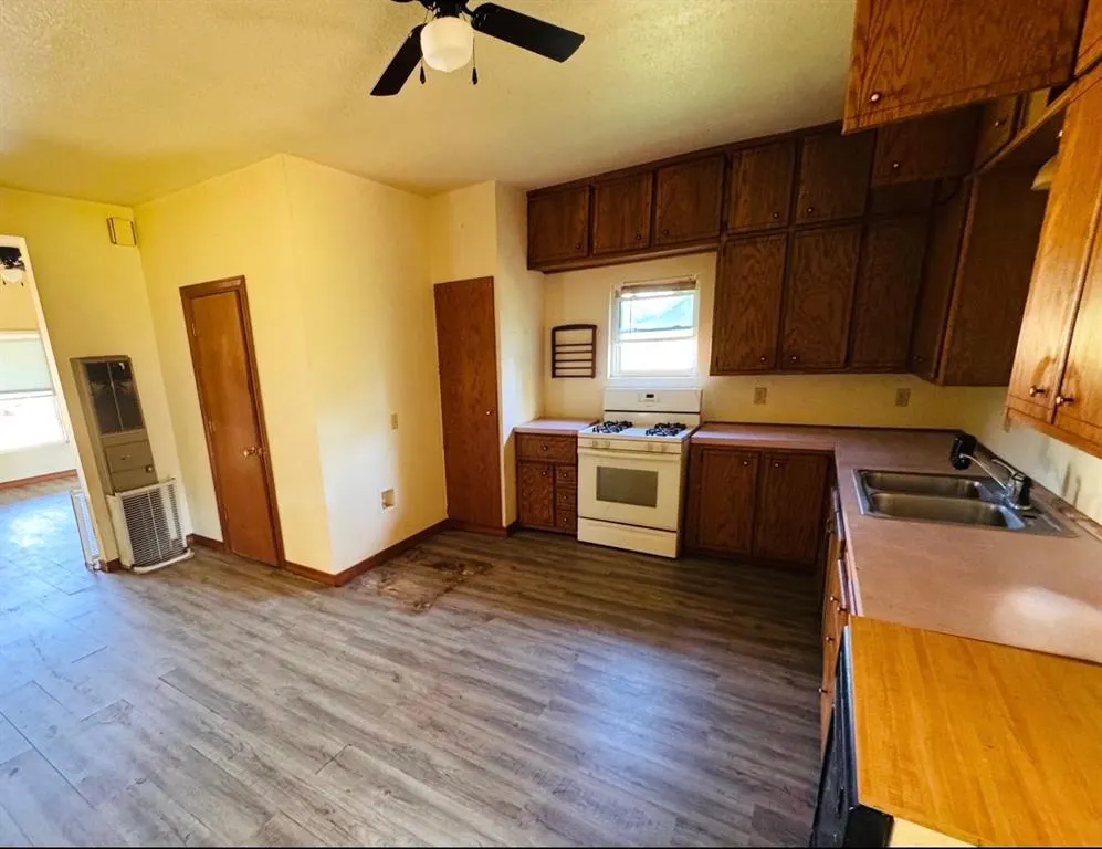 Photo 10 — 502 N Avenue B, Beaver, OK 73932