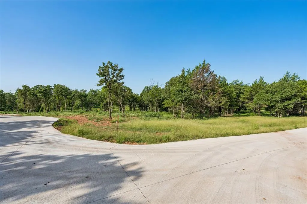 Photo 3 — 2001 Liberty Lake Trail, Guthrie, OK 73044