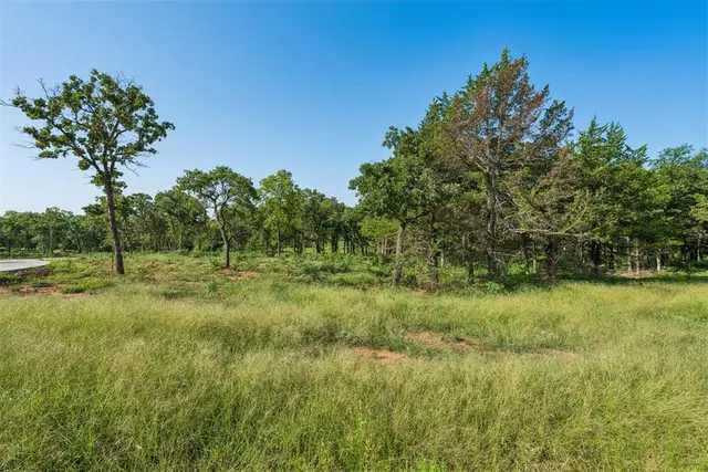 Photo 4 — 2001 Liberty Lake Trail, Guthrie, OK 73044