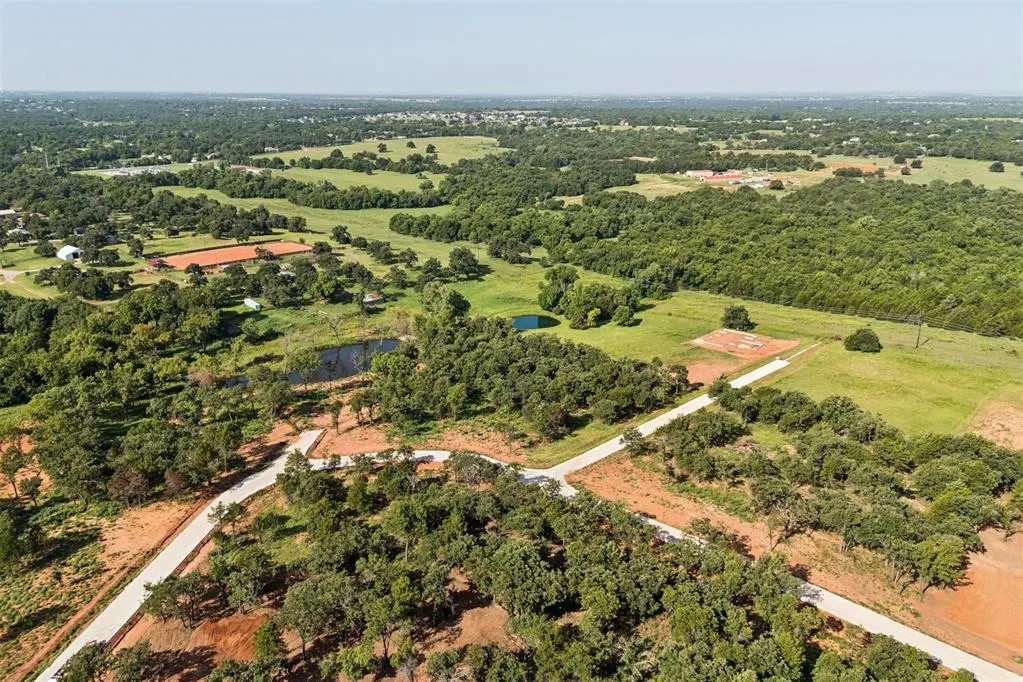 Photo 12 — 2001 Liberty Lake Trail, Guthrie, OK 73044
