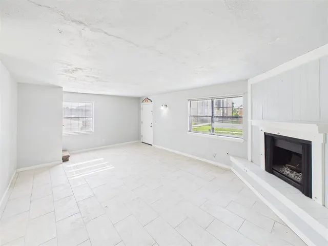Photo 3 — 401 SE 12th Avenue 208, Norman, OK 73071