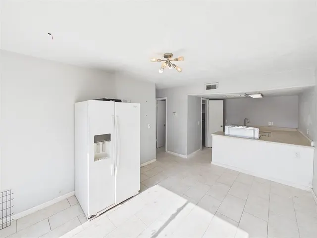 Photo 5 — 401 SE 12th Avenue 208, Norman, OK 73071