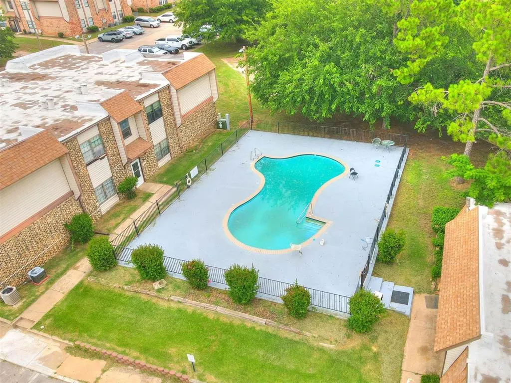 Photo 26 — 401 SE 12th Avenue 208, Norman, OK 73071