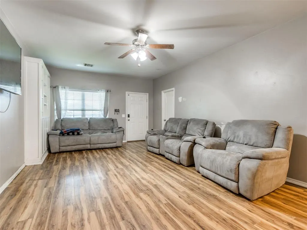 Photo 9 — 9636 Emilie Grace Lane, Moore, OK 73160