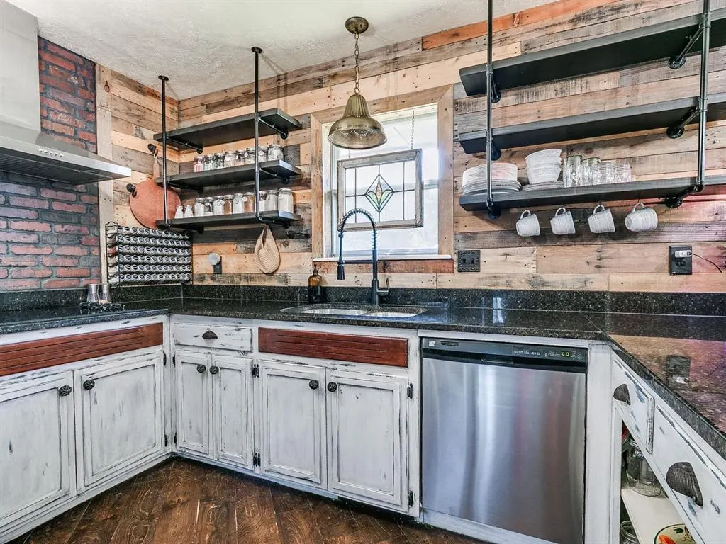 Photo 11 — 2601 Chateau Drive, Norman, OK 73069