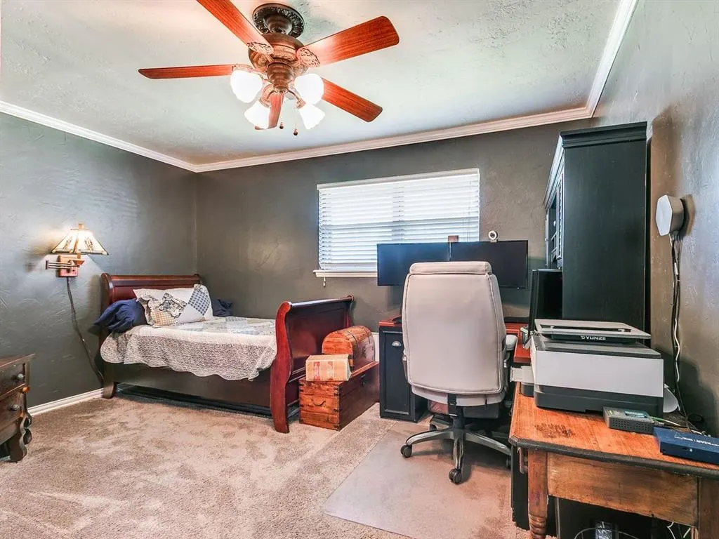 Photo 15 — 2601 Chateau Drive, Norman, OK 73069