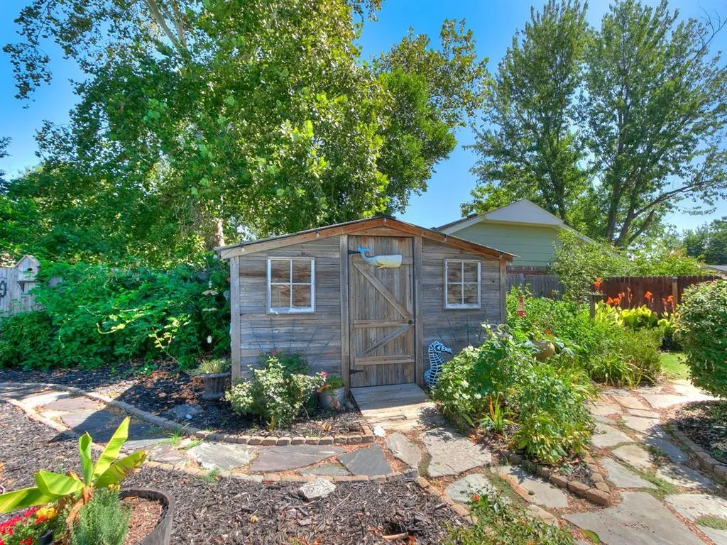Photo 27 — 2601 Chateau Drive, Norman, OK 73069