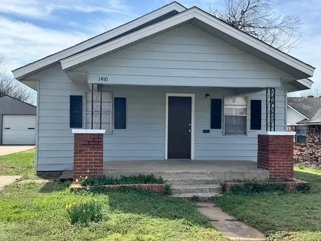 Front exterior — 1410 NE 11th Street, Oklahoma City, OK 73117