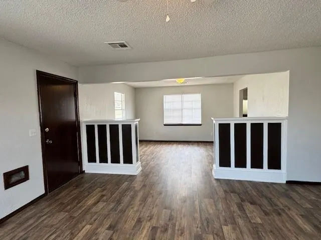 Photo 5 — 1410 NE 11th Street, Oklahoma City, OK 73117