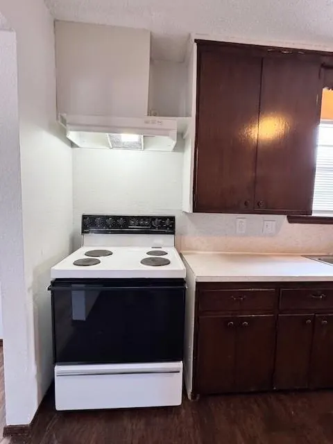 Photo 8 — 1410 NE 11th Street, Oklahoma City, OK 73117