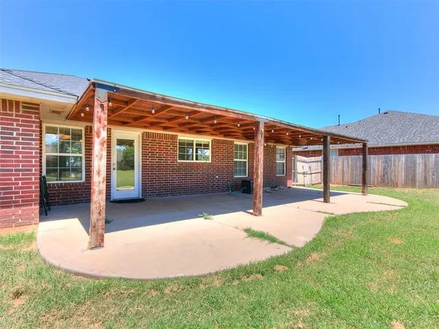 Photo 3 — 16104 Cantera Creek Drive, Edmond, OK 73013