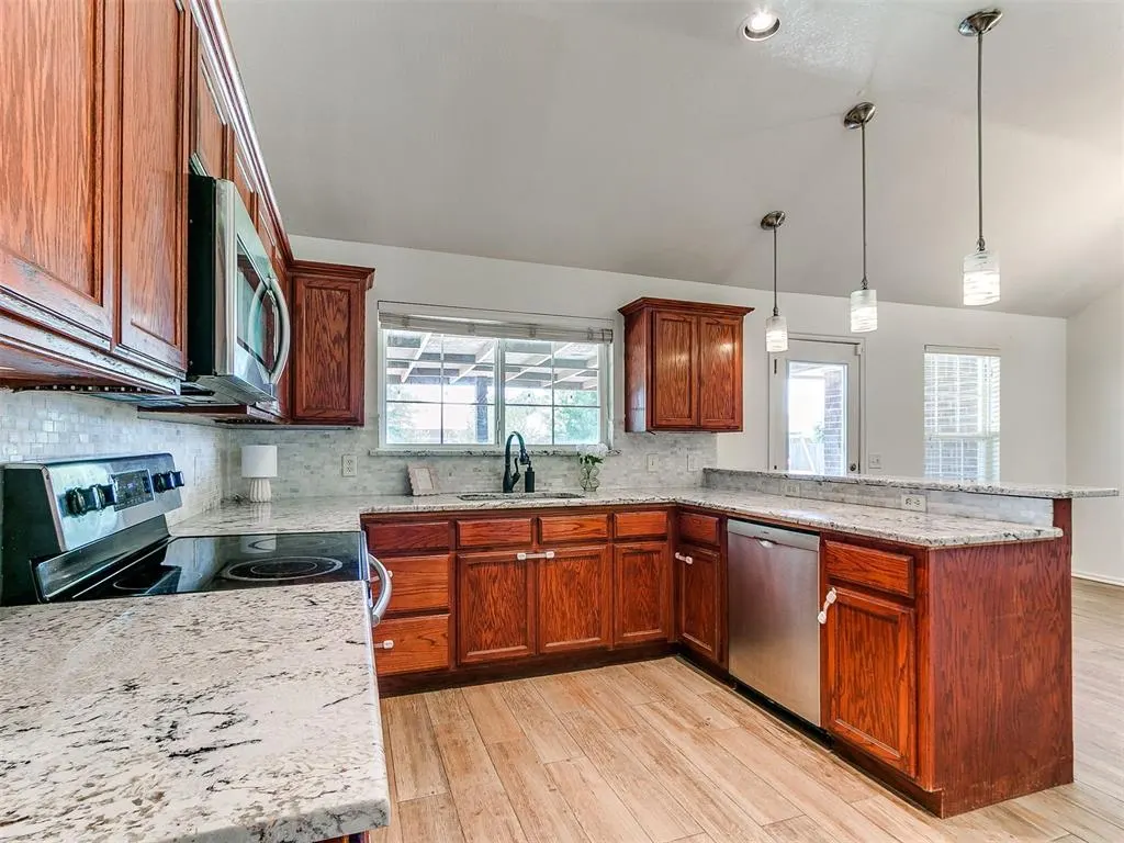 Photo 12 — 16104 Cantera Creek Drive, Edmond, OK 73013