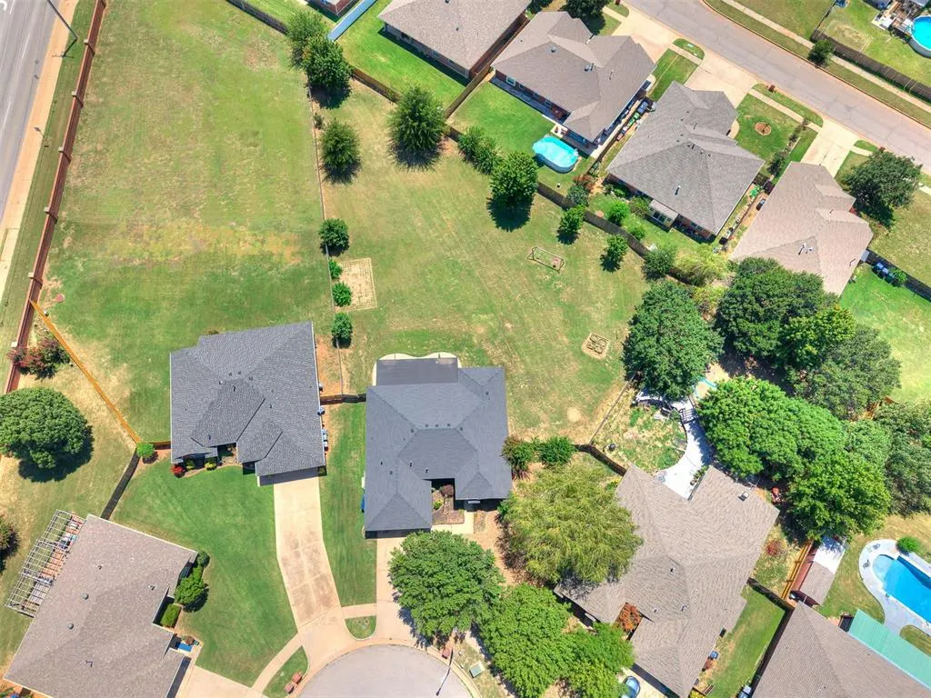 Photo 33 — 16104 Cantera Creek Drive, Edmond, OK 73013