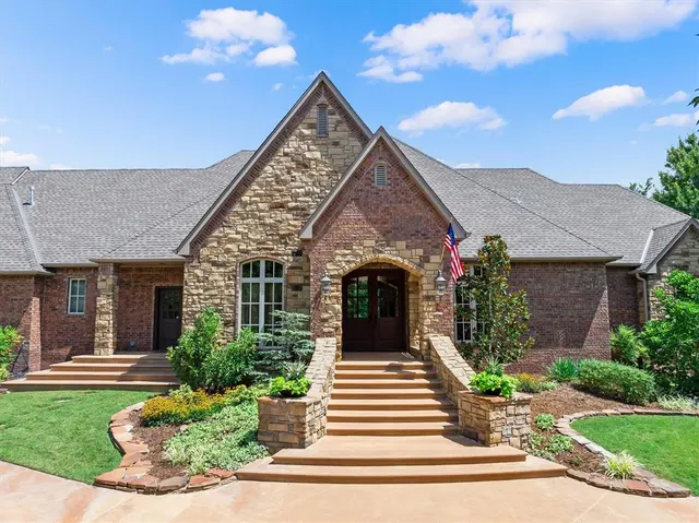 Photo 3 — 6508 Hackberry Trail, Edmond, OK 73034