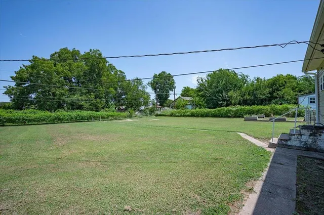 Photo 6 — 211 2nd Street, Stroud, OK 74079