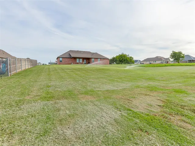Photo 7 — 1781 Porter Street, Guthrie, OK 73044