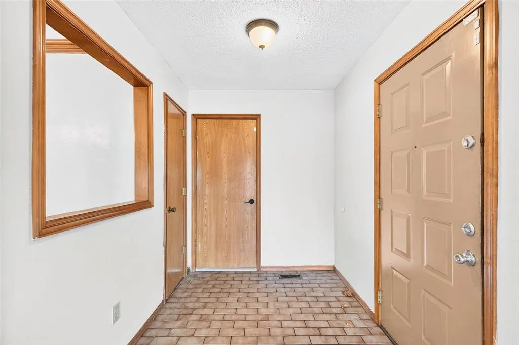 Photo 4 — 12008 SW 4th Street, Yukon, OK 73099