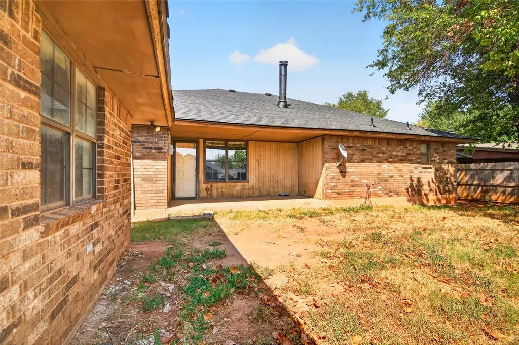 Photo 29 — 12008 SW 4th Street, Yukon, OK 73099