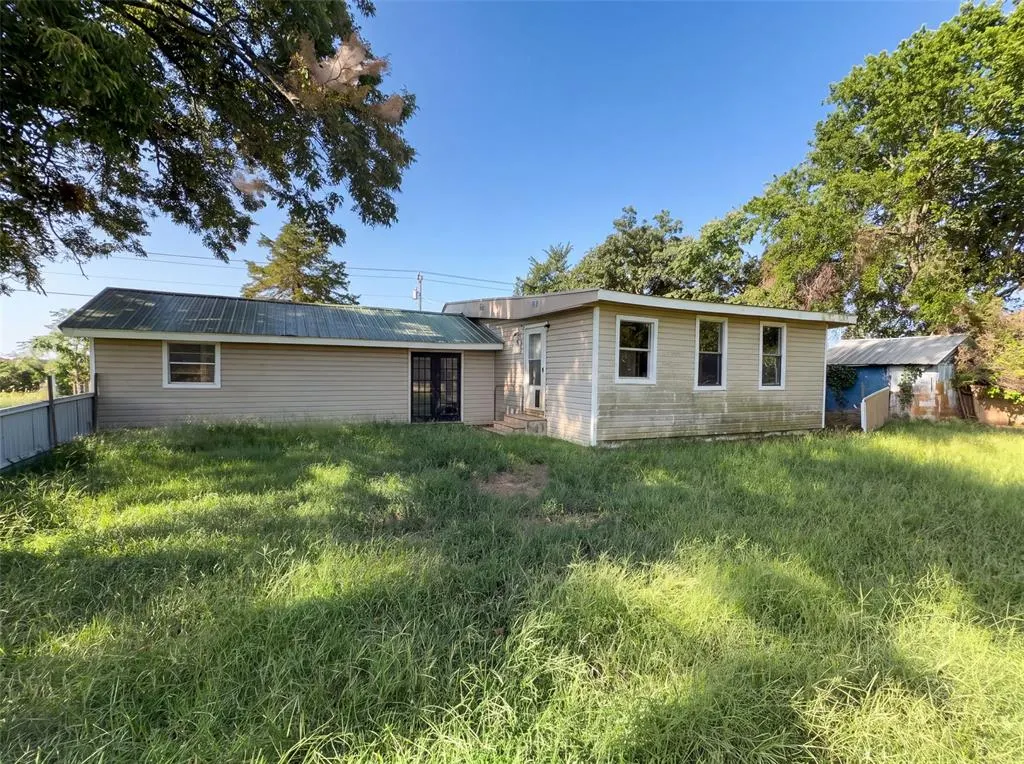 Photo 5 — 20509 E Reno Avenue, Harrah, OK 73045
