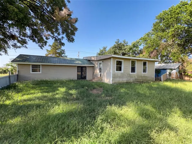 Photo 5 — 20509 E Reno Avenue, Harrah, OK 73045
