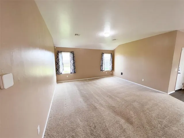Photo 4 — 1852 Schooner Road, El Reno, OK 73036